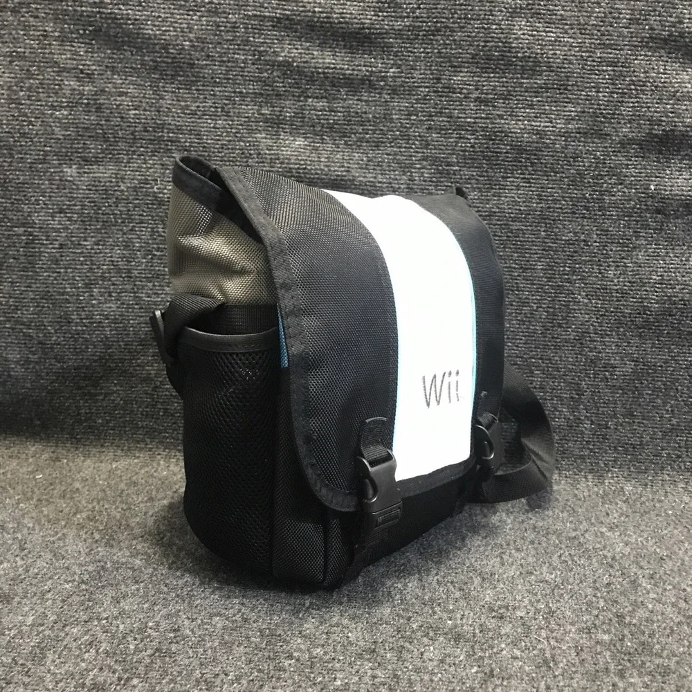 Nintendo Wii Black & White Game System Controller Console Messenger Carry Bag